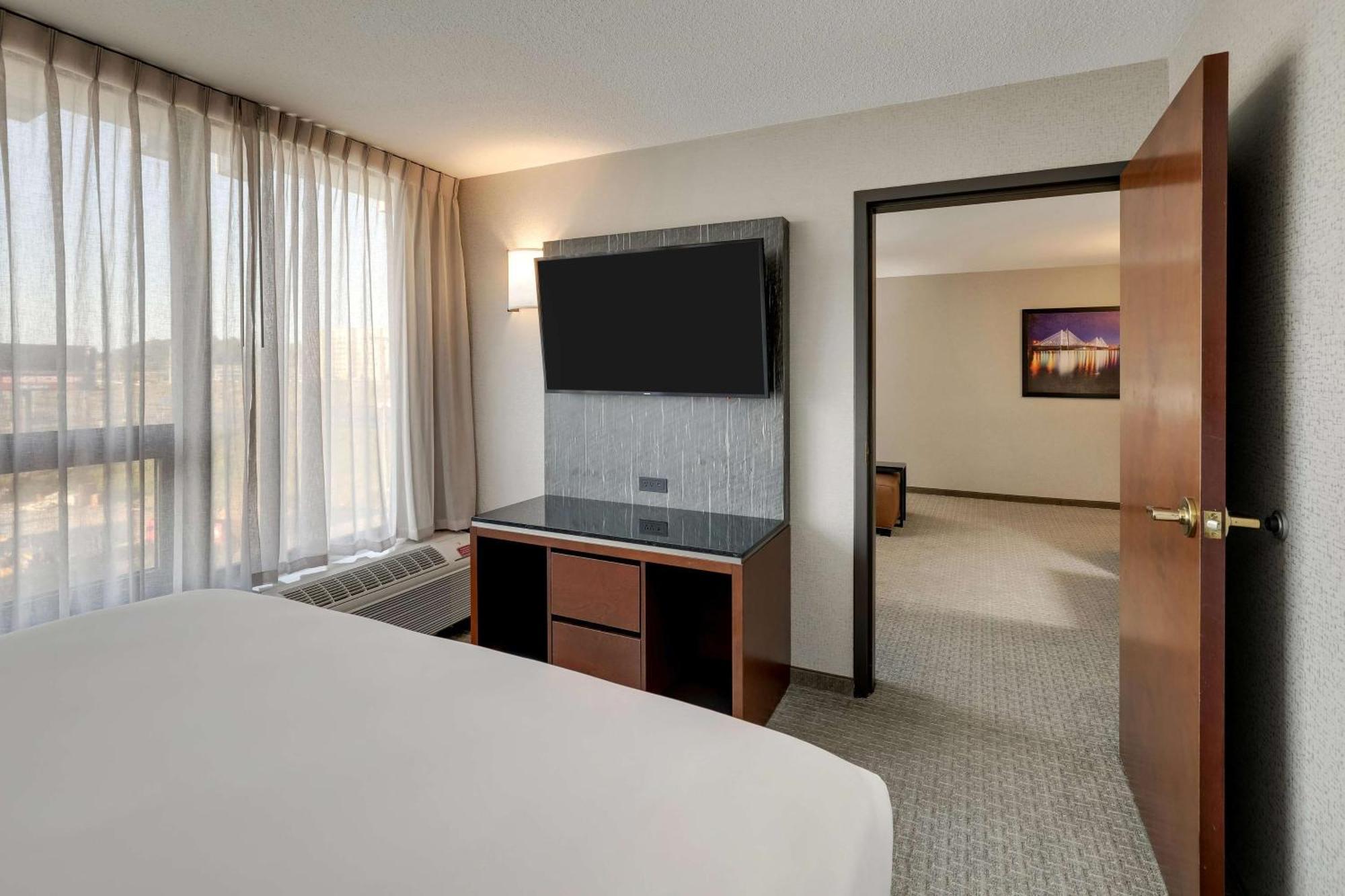 Drury Inn & Suites Кейп-Жирардо Экстерьер фото