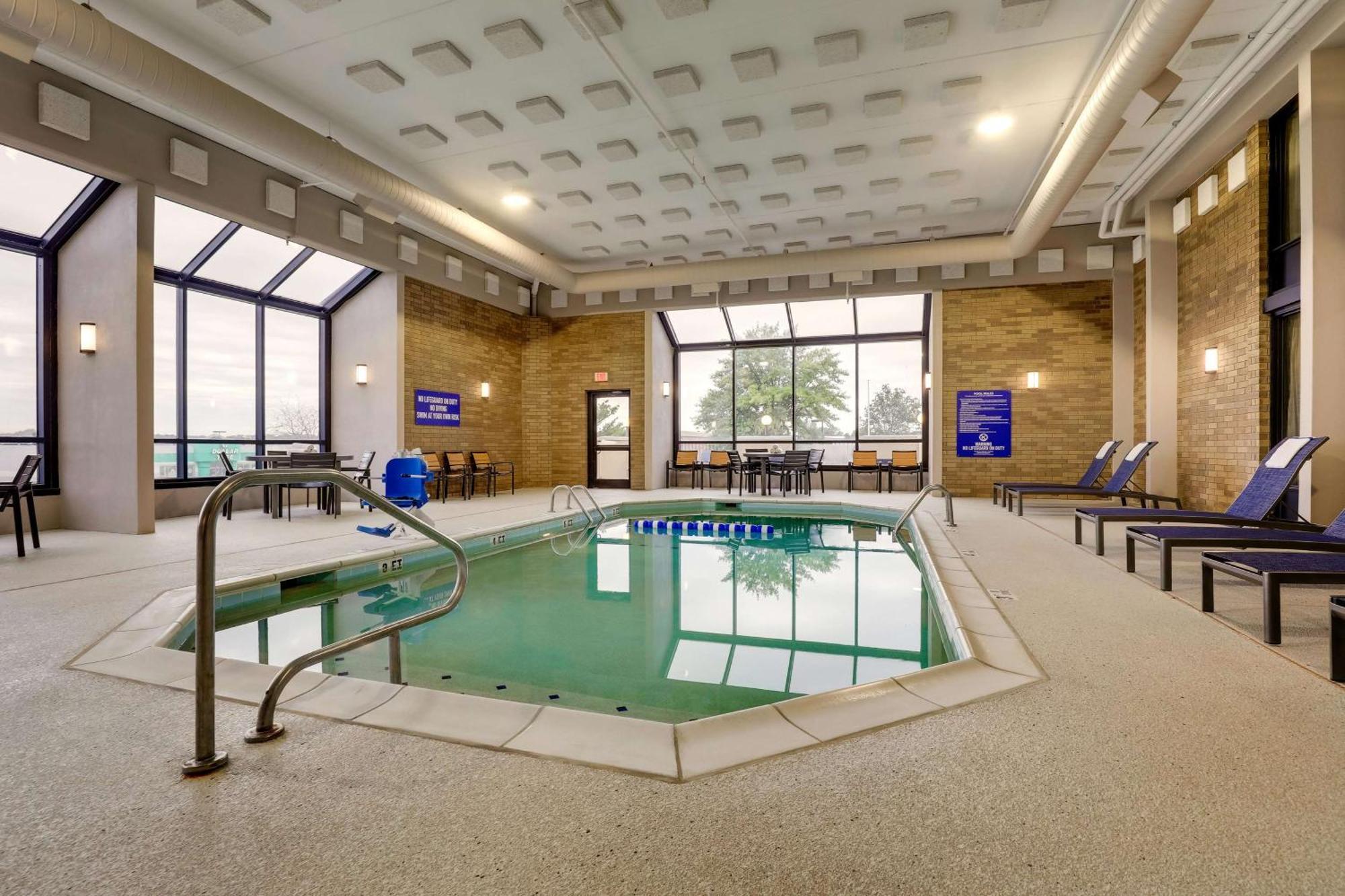 Drury Inn & Suites Кейп-Жирардо Экстерьер фото